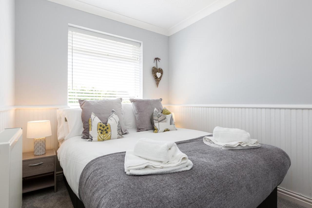 Curlew - 3 Bedrooms Wi-Fi, Parking, Contractors Thornton  Exterior photo