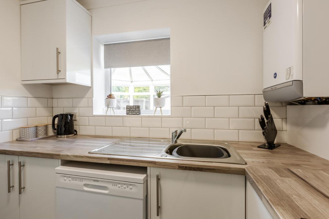 Curlew - 3 Bedrooms Wi-Fi, Parking, Contractors Thornton  Exterior photo